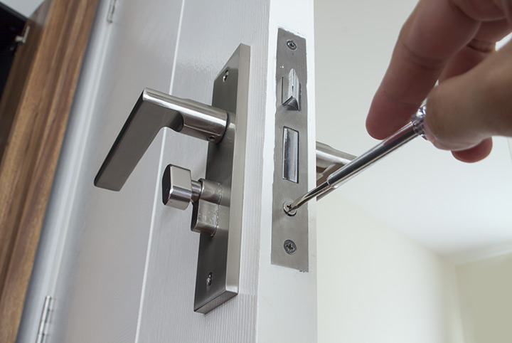 Our local locksmiths are able to repair and install door locks for properties in Marylebone and the local area.